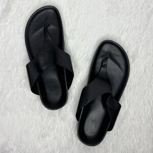 VINCE Padma Black Leather Thong Flip Flop Sandals 9US/39 EU Pre-owned Condition